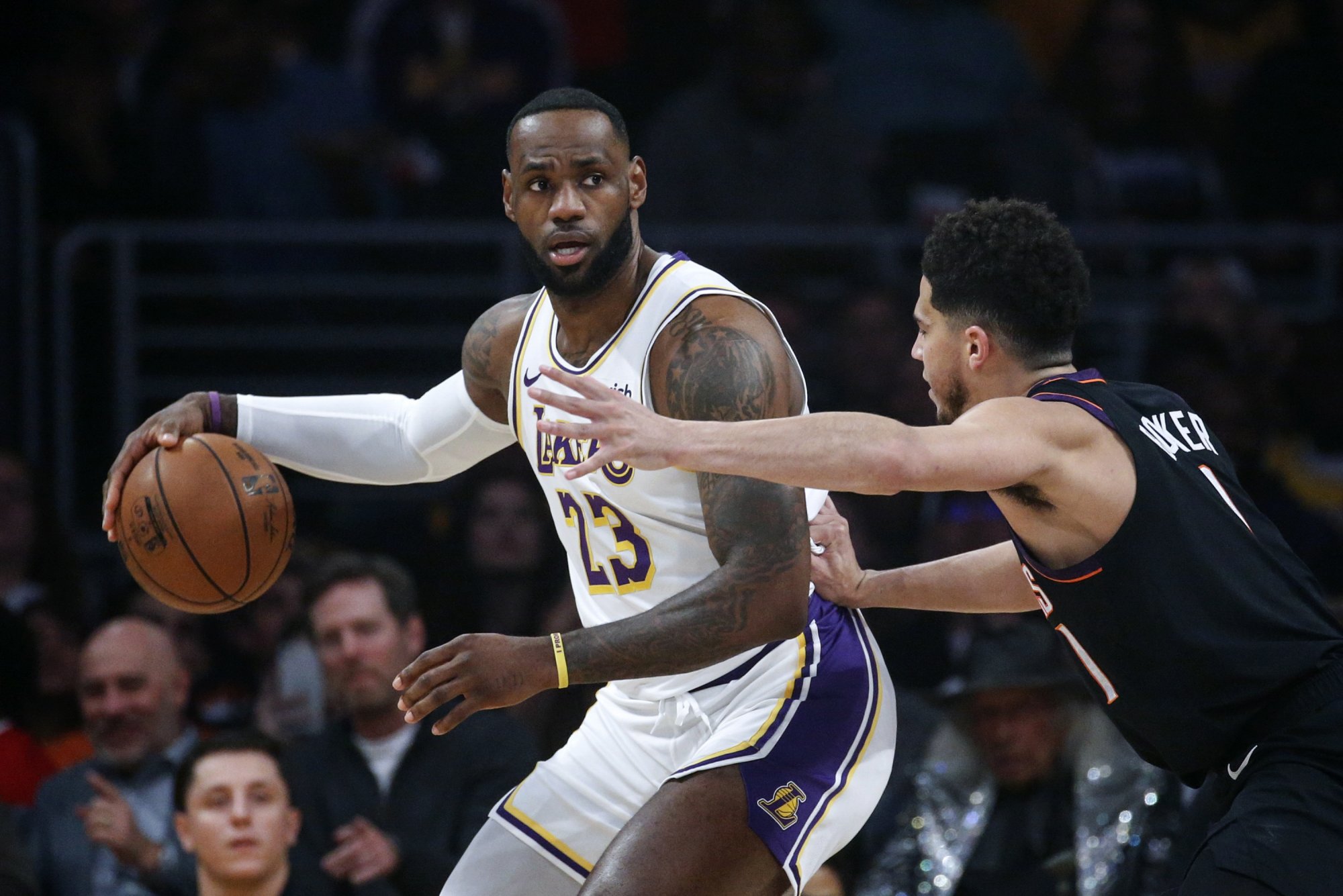 VIDEO: Lakers opäť oslavovali, James kráča k ďalšiemu míľniku