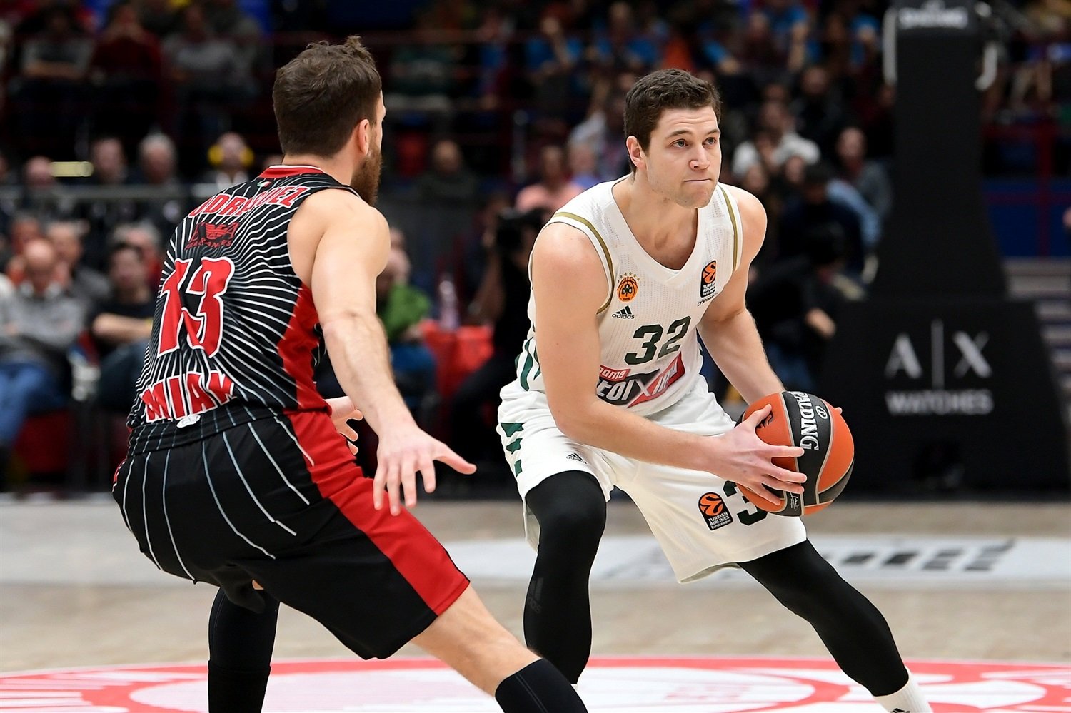 Fredette predviedol najlepší výkon od príchodu do Európy, posila z Číny ho však zatienila