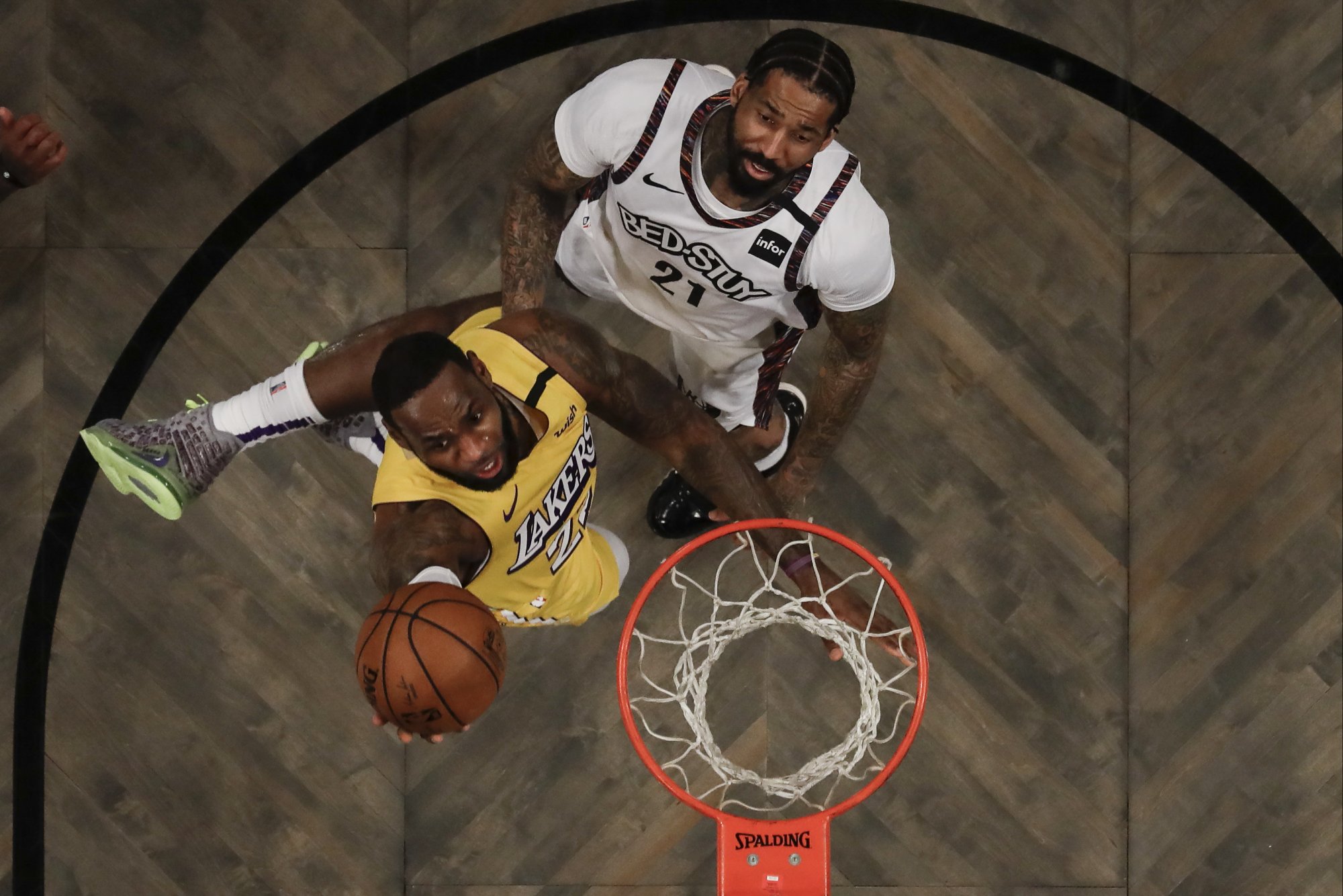 VIDEO: James už má na dosah Bryanta, v Brooklyne sa stále trápia