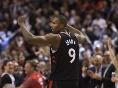 VIDEO: Toronto valcuje aj bez opôr, kontroverzný a divoký záver v Utahu