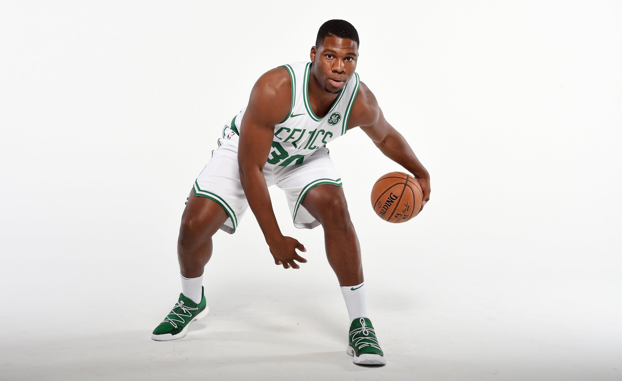 V NBA sa nepresadil, z Číny ho vyhnal koronavírus. Veľký francúzsky talent sa vracia domov