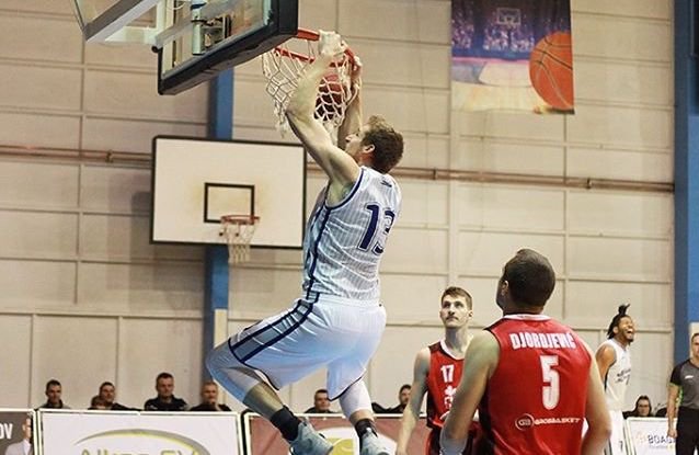 Timeout: Maxwell takmer odtrhol obruč, Spišiakom pomohol k výhre aj šikovný Nemčok