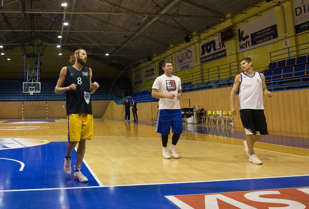 Ako môžu spolu trénovať basketbalisti? Uistite sa v nariadeniach