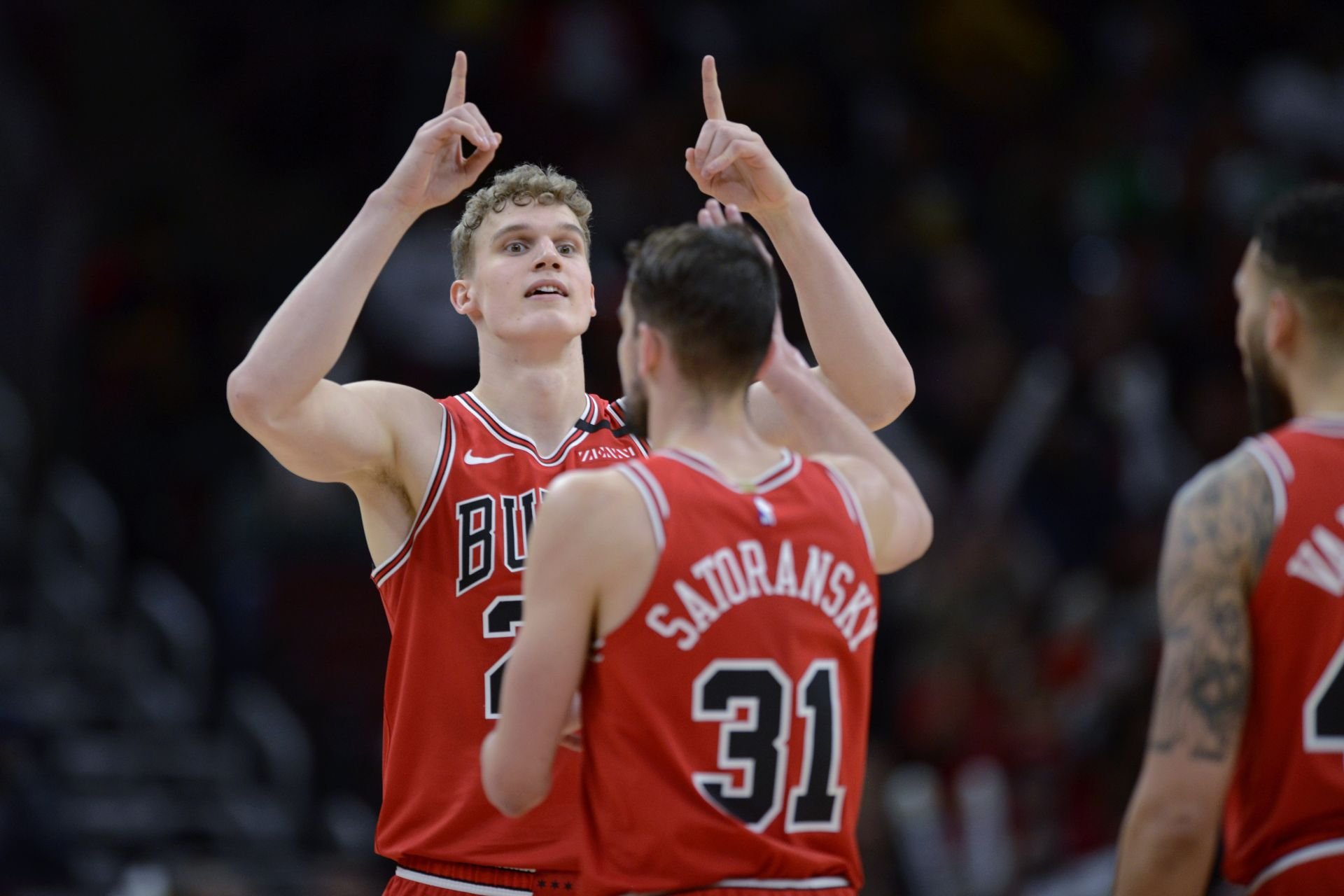 Slávne Chicago patrí medzi profiligovú spodinu. Spasí ho prvý Soviet v NCAA?