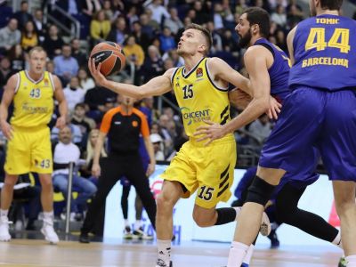 Skromný chlapec z Islandu Hermannsson nechce byť len dobrý basketbalista