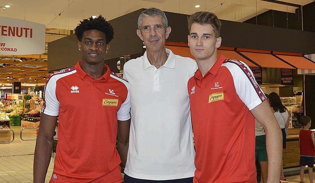 Talentovaní mladíci nosili na drese prosciutto, teraz sa chcú obaja dostať do NBA