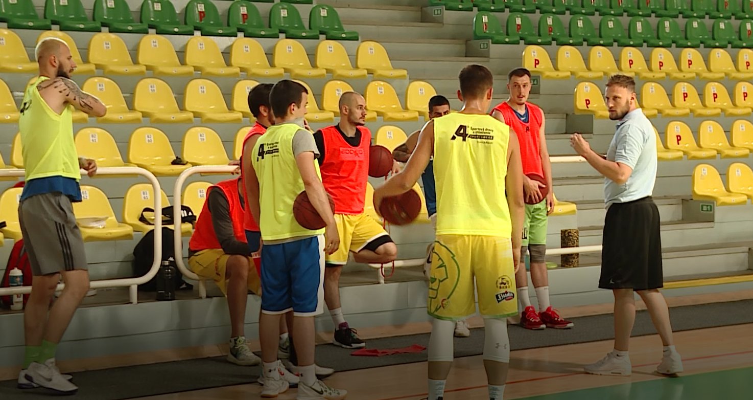 Levice sú bez finančných problémov a trénujú v hale. Cítia zodpovednosť aj voči reprezentácii