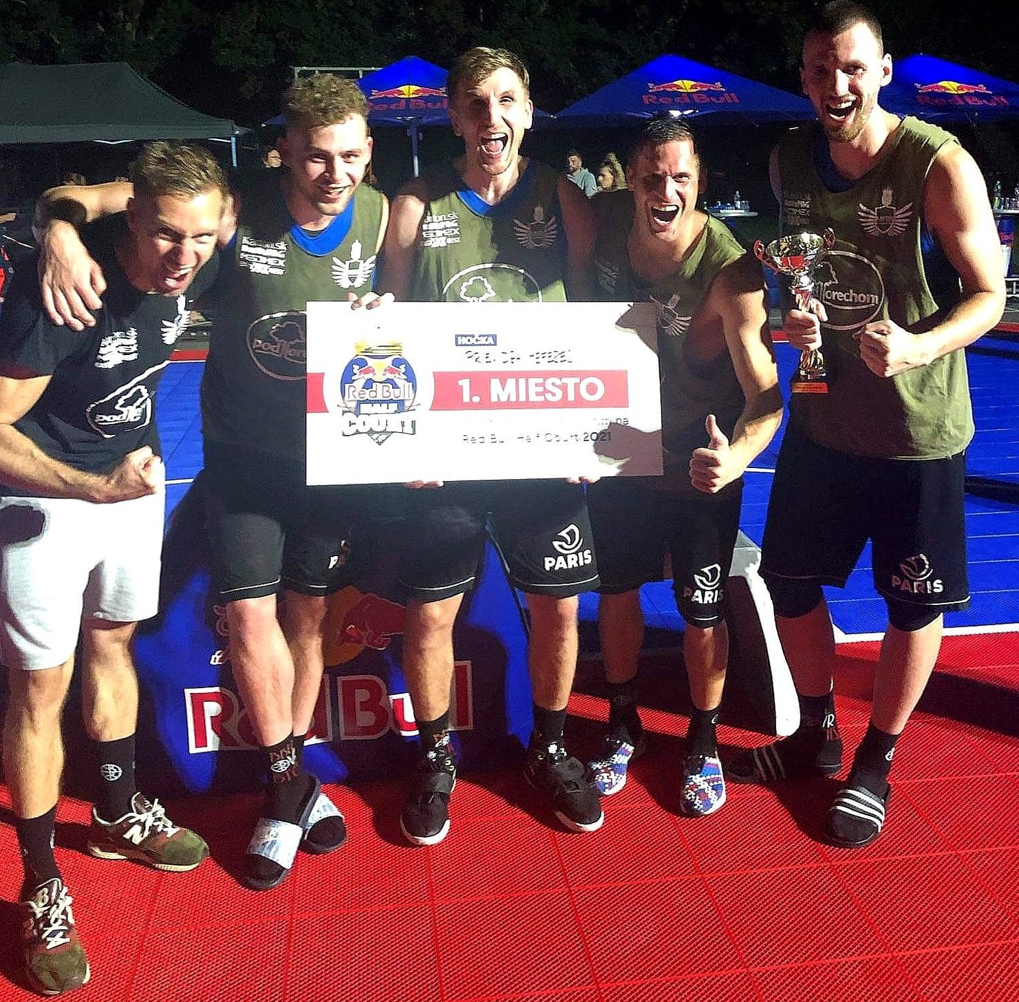 Tím okolo Bilíka a Mokráňa zatiaľ ovláda české 3×3