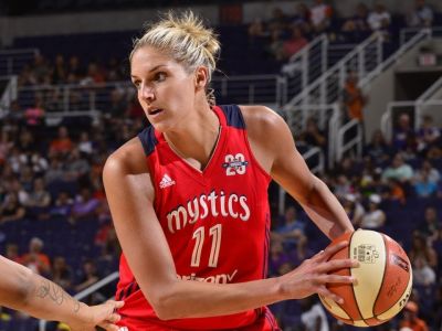 Hviezda ženskej NBA berie 64 tabletiek denne, liga jej nechce dať zdravotnú výnimku
