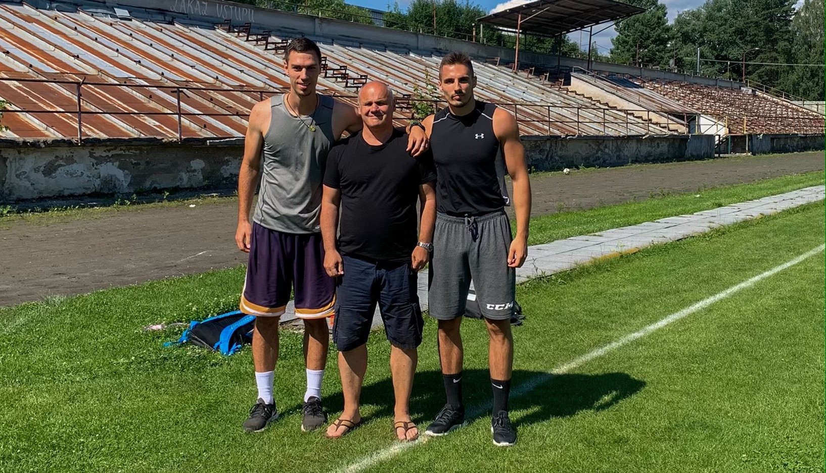 Hokejista Rapáč spovedá basketbalistu Lošonského