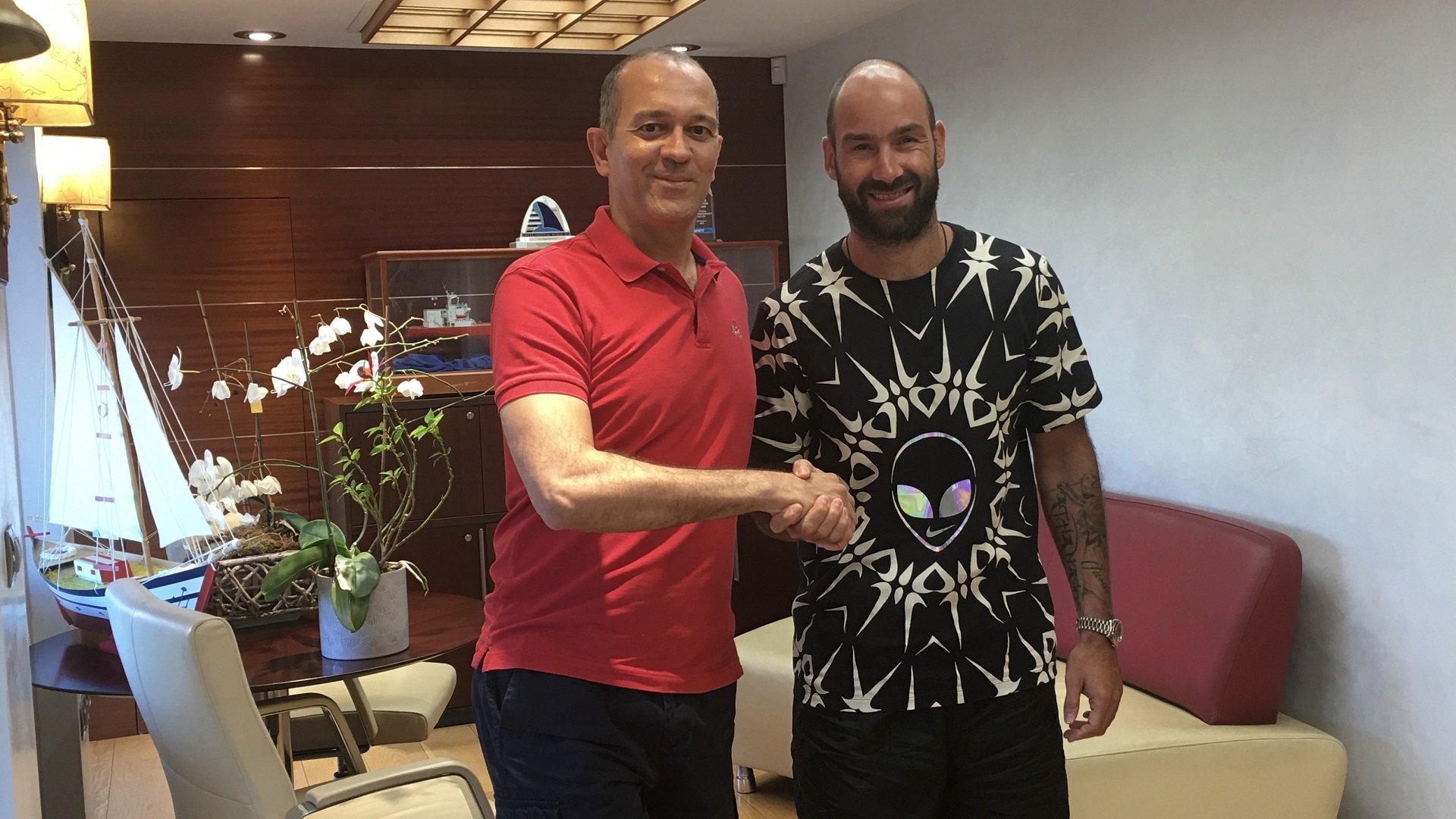 Čoskoro bude mať 38, ale do dôchodku sa ešte nechystá. Spanoulis pokračuje ďalej