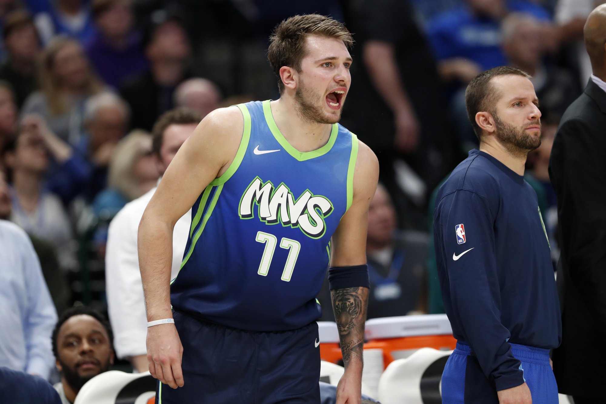 VIDEO: Mitchell ako Jordan, famózny debut Dončiča, Dallas môže cítiť krivdu