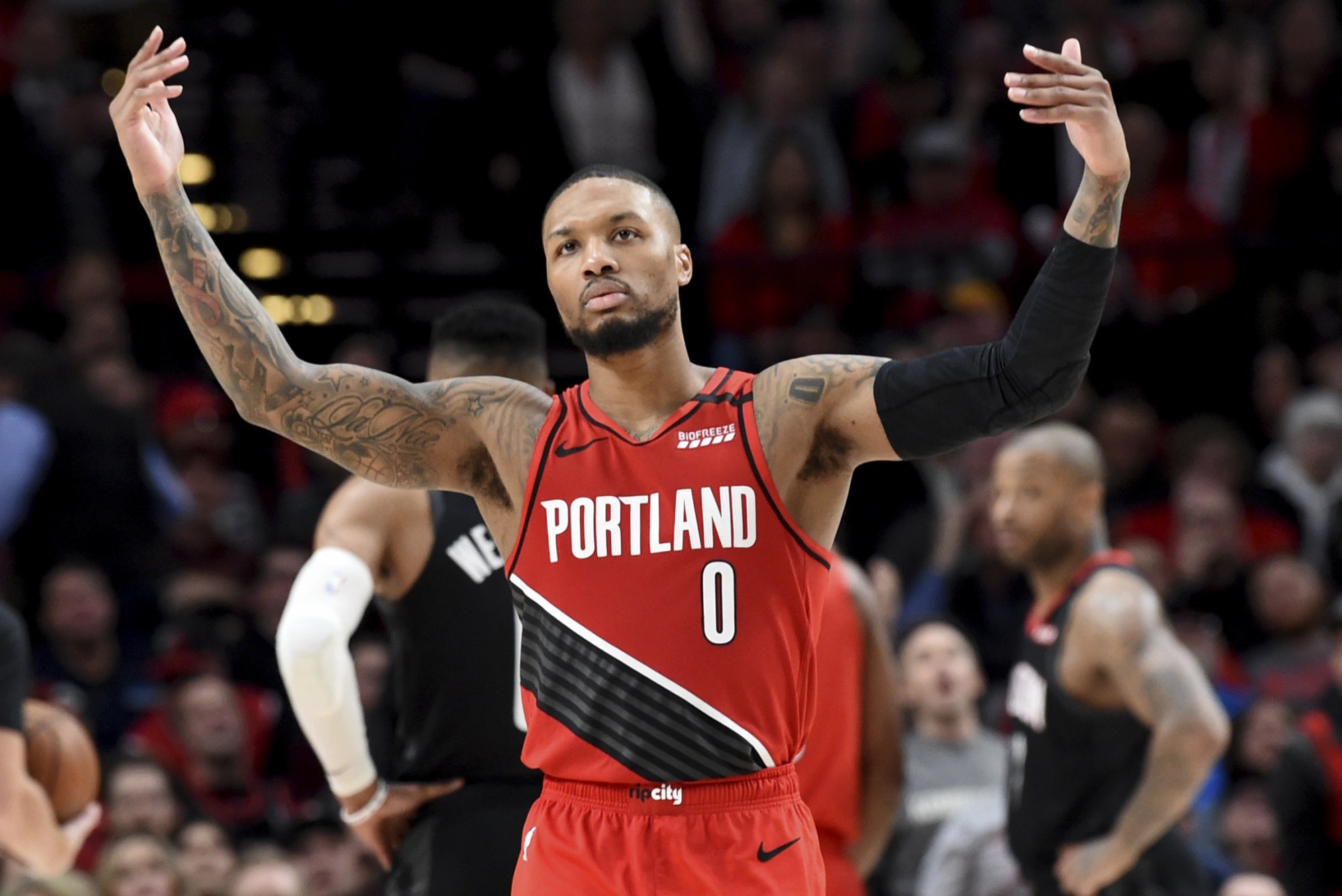 VIDEO: Lillard sa znova „zbláznil“ a 61 bodmi skolil Dallas