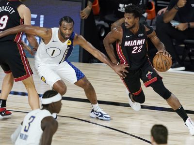 S bublinou sa lúči aj Indiana. Lakers a Bucks sú krok od postupu