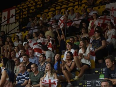 Krivka nakazených stúpa, odnesie si to aj šport. Na 500 divákov v hľadisku zabudnite