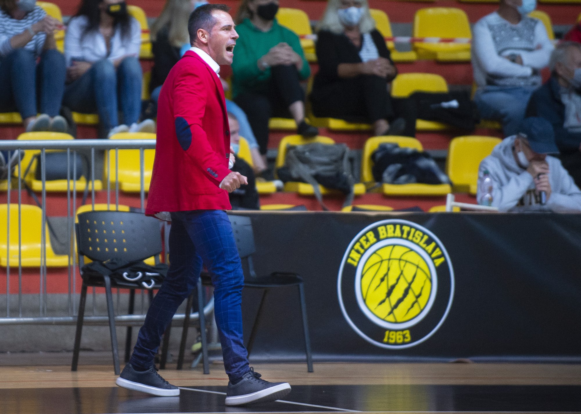 Lekcia č. 1: Ako nezničiť sebavedomie mladého basketbalistu pri jeho debute