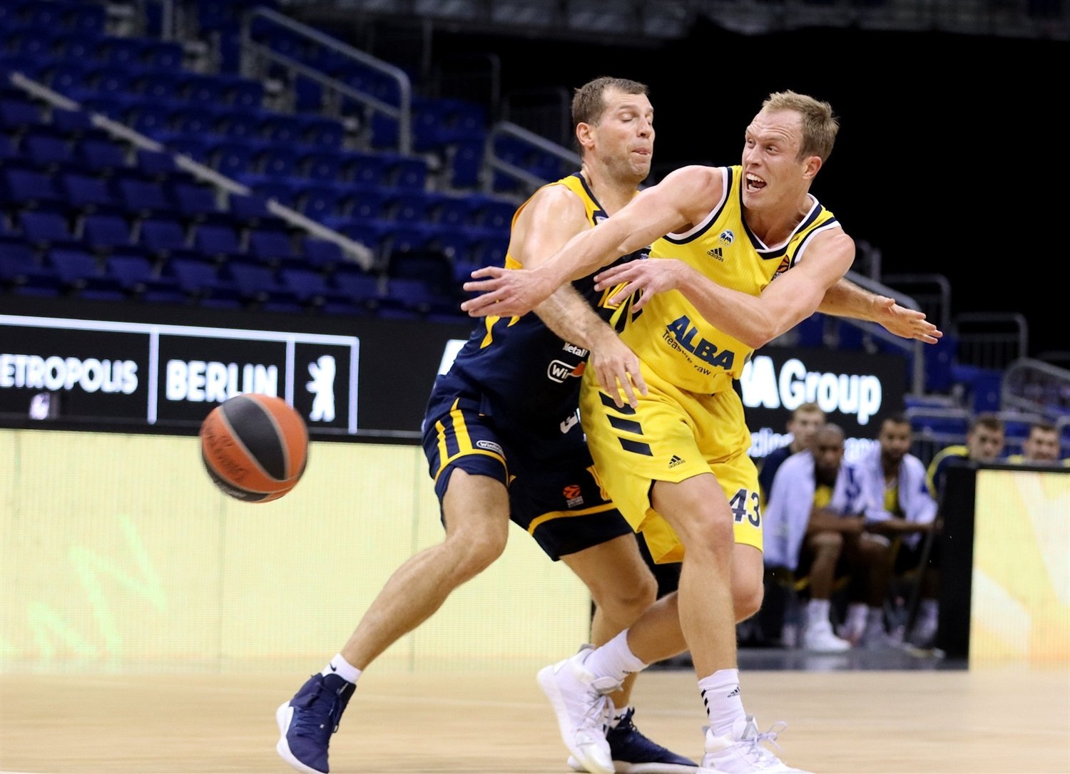 Alba dala v tejto sezóne už dvakrát sto bodov, pomohol jej podkošový rozohrávač