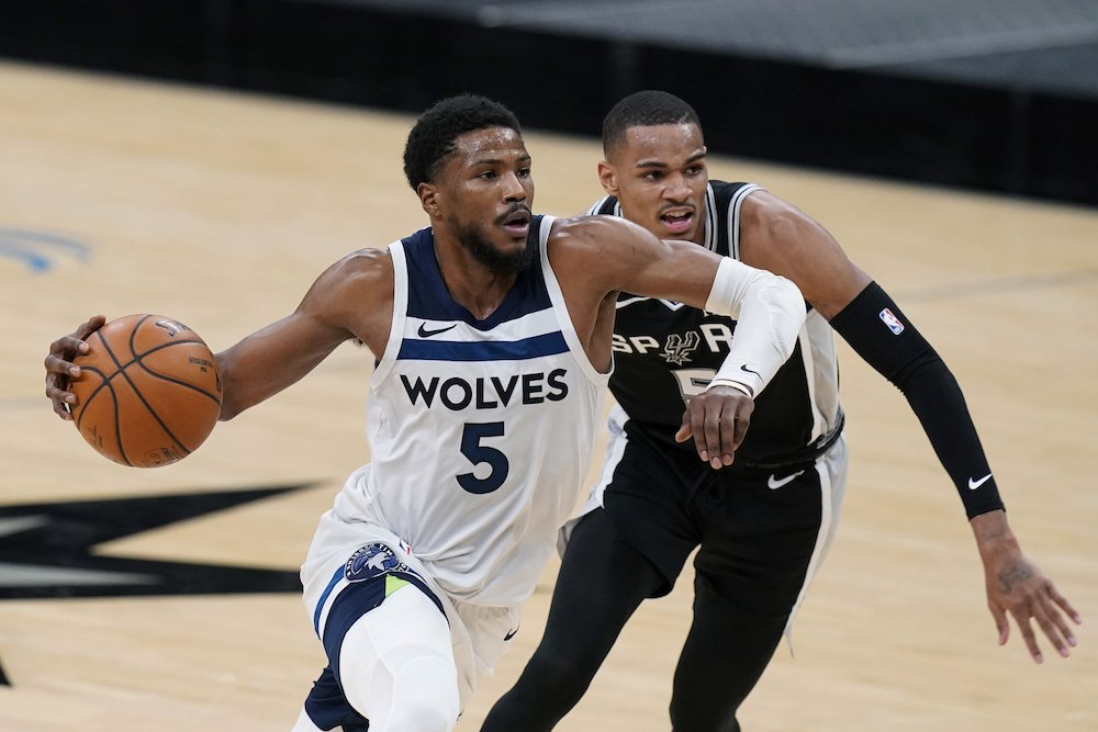 Vyhrážal sa so zbraňou v ruke, od NBA dostal tvrdý trest
