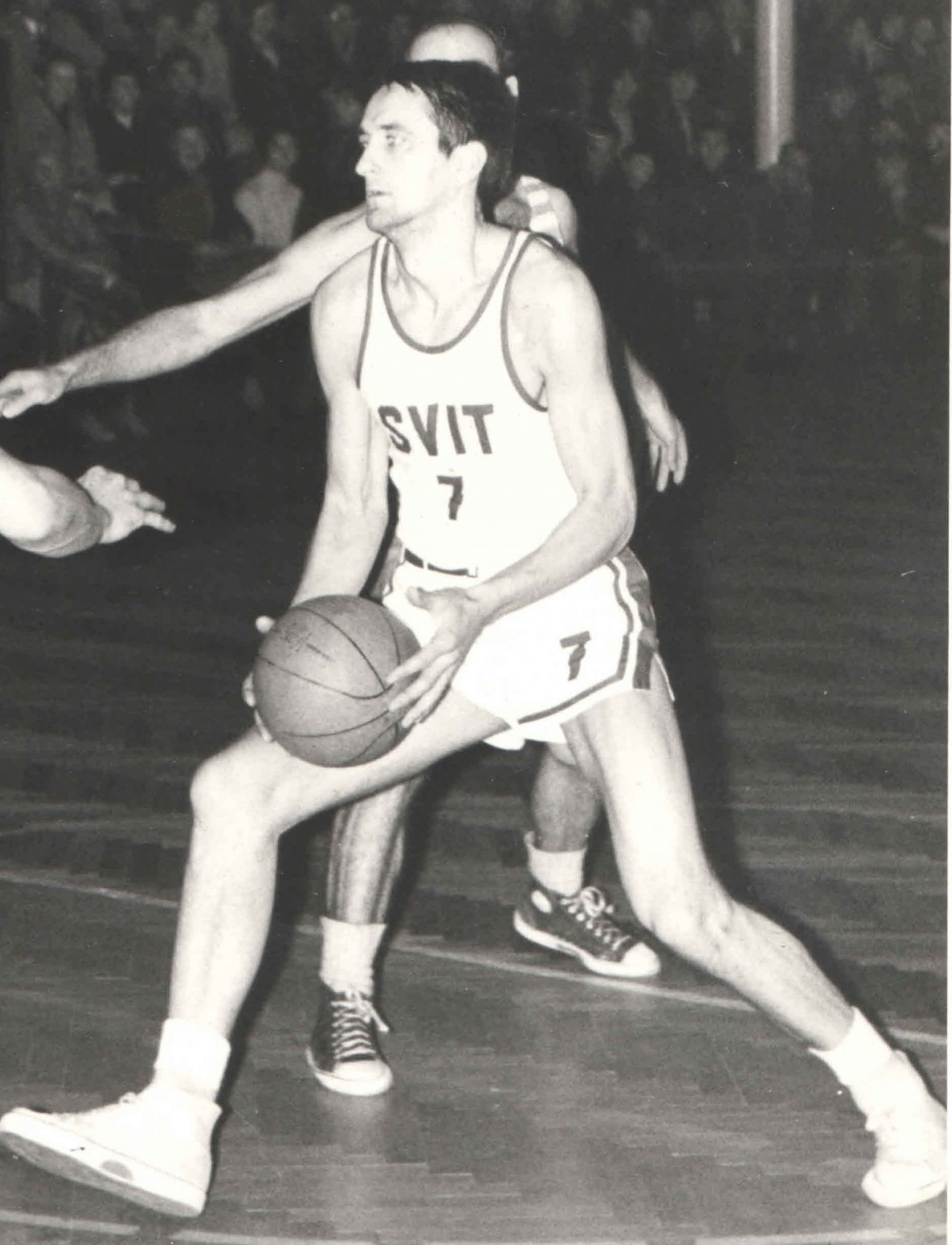 Pre reprezentáciu bol nízky, ale stal sa legendou vo Svite, s ktorým precestoval svet