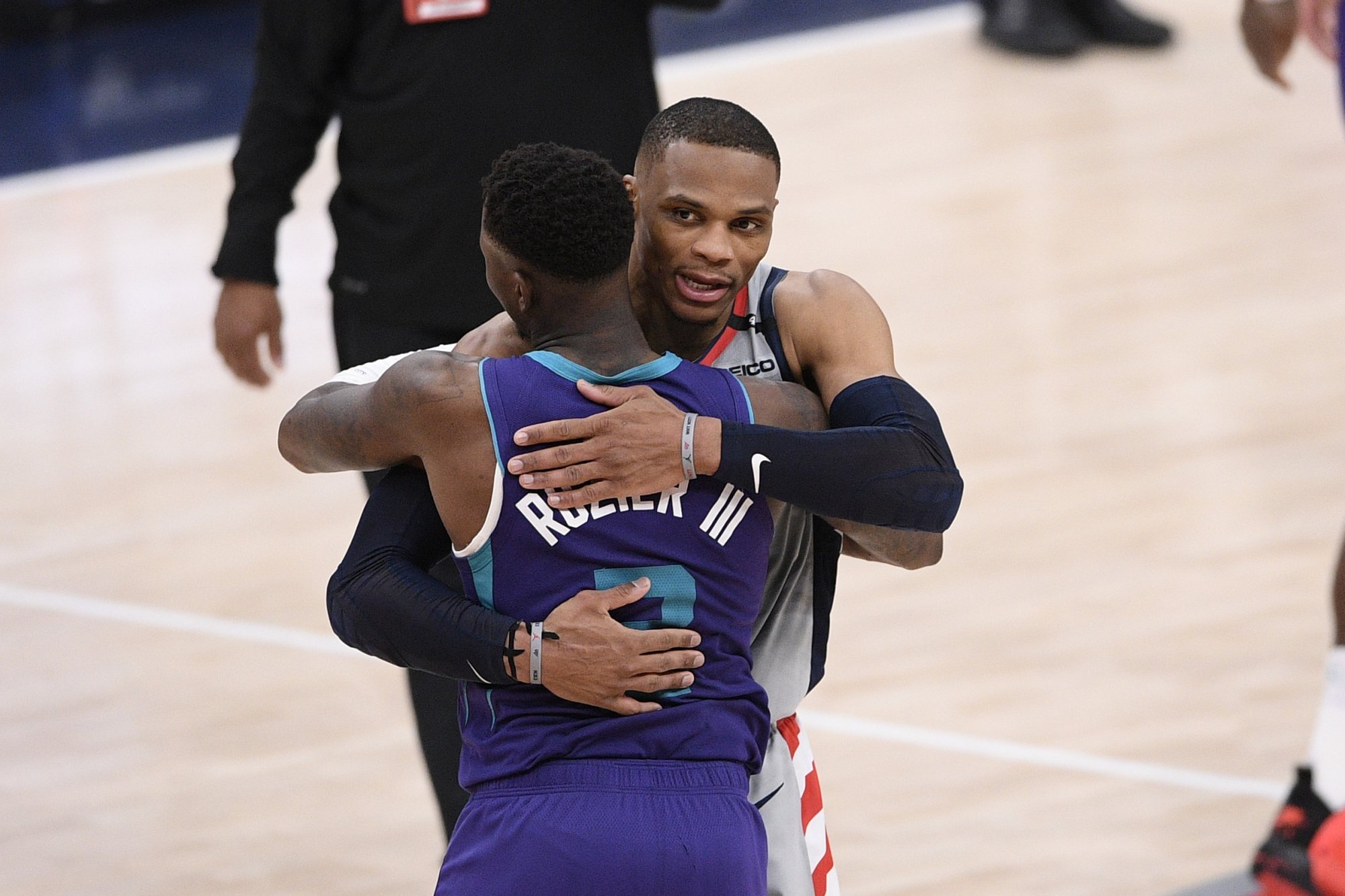VIDEO: Westbrook predviedol úžasný smeč, Clippers prehrali s outsiderom