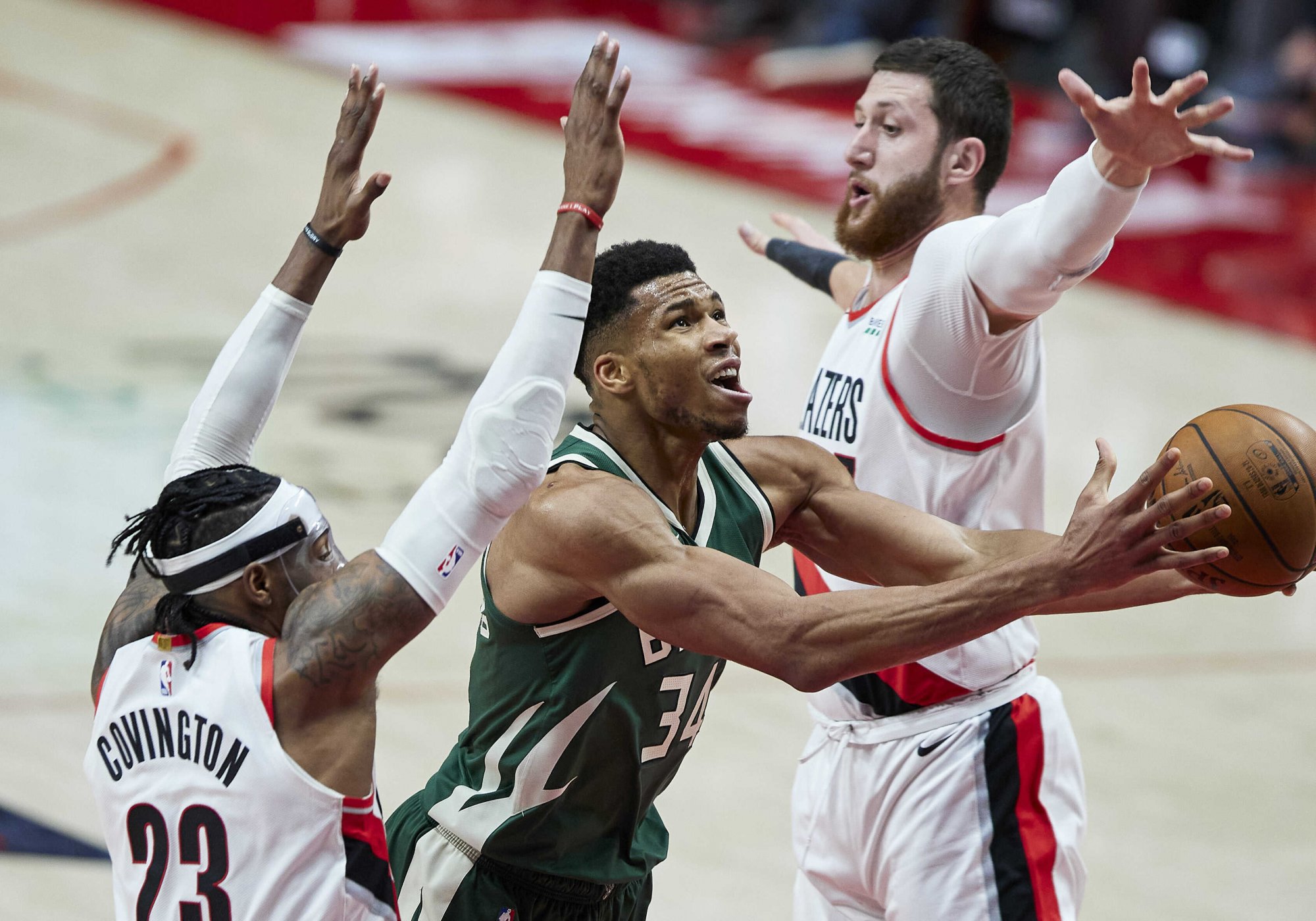 VIDEO: MVP NBA explodoval 47 bodmi za 33 minút, Golden State dostalo hrozný výprask