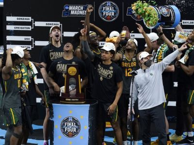 Vražda spoluhráča, vylúčenie, drogový díler. Neskutočná cesta Bayloru k titulu v NCAA