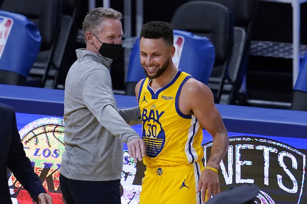 VIDEO: Curry odpovedal parádnym výkonom na posledný debakel Golden State