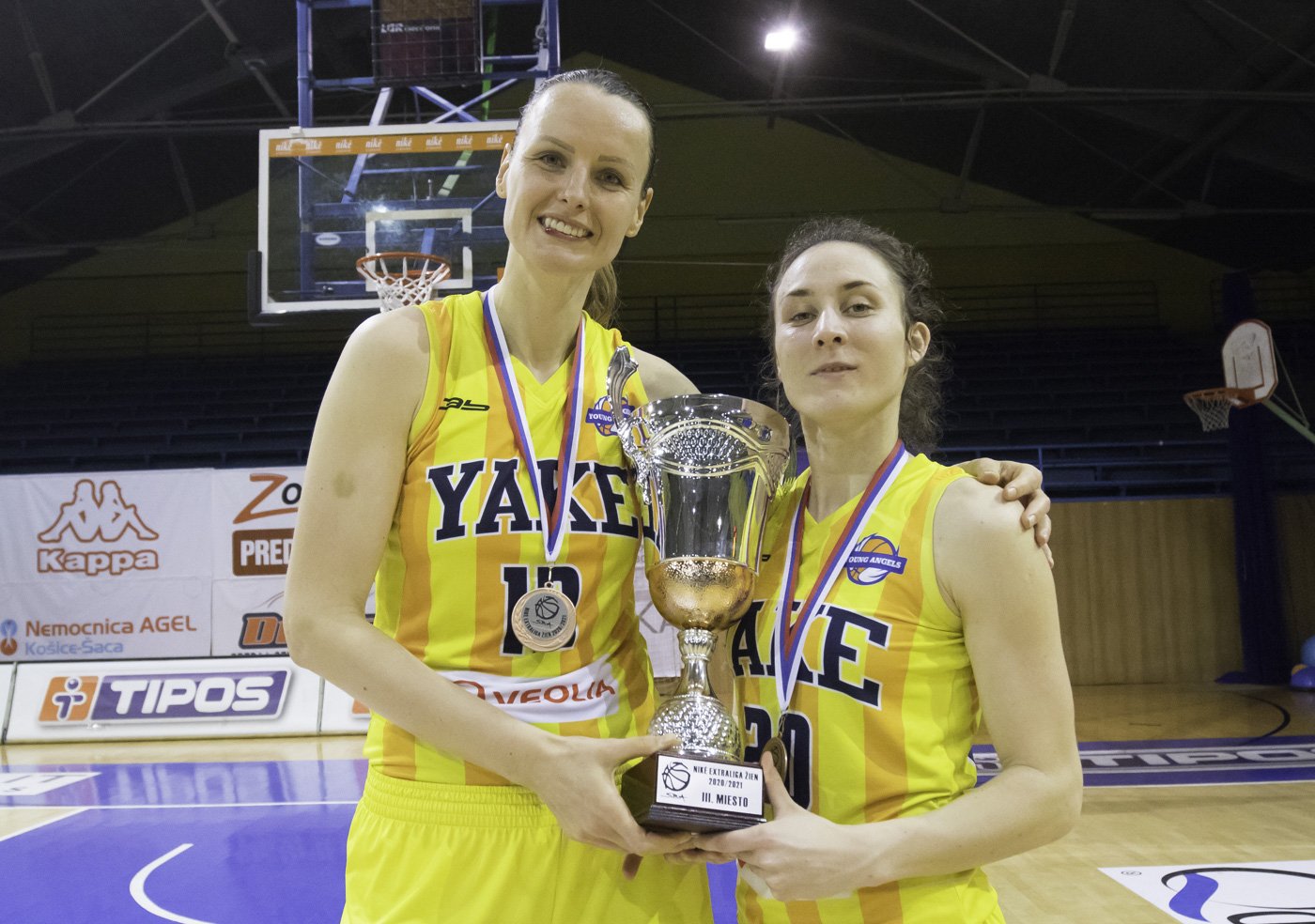 Bronzová rozlúčka s halou i dvojicou opôr