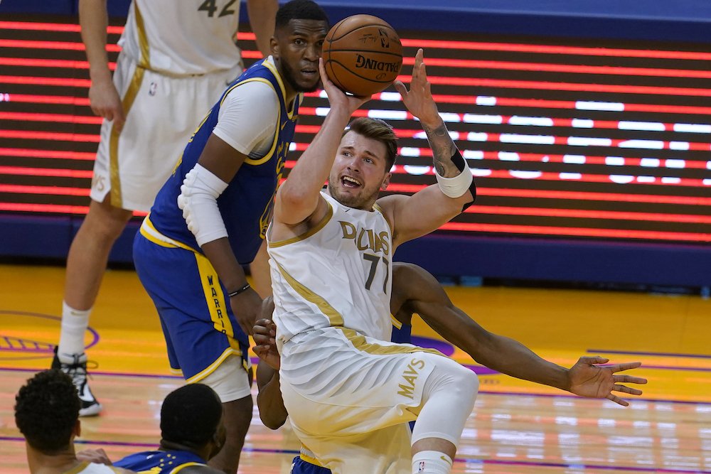 VIDEO: Dallas predviedol proti Golden State neuveriteľnú šnúru 28:0
