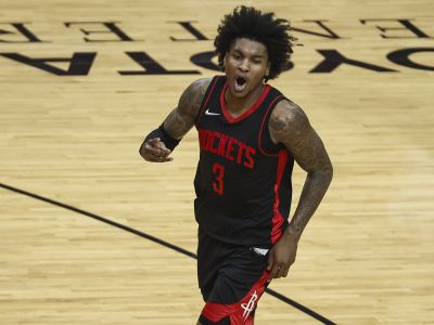 VIDEO: Najskôr pokuta 50-tisíc za návštevu striptízu, potom 50 bodov proti Milwaukee