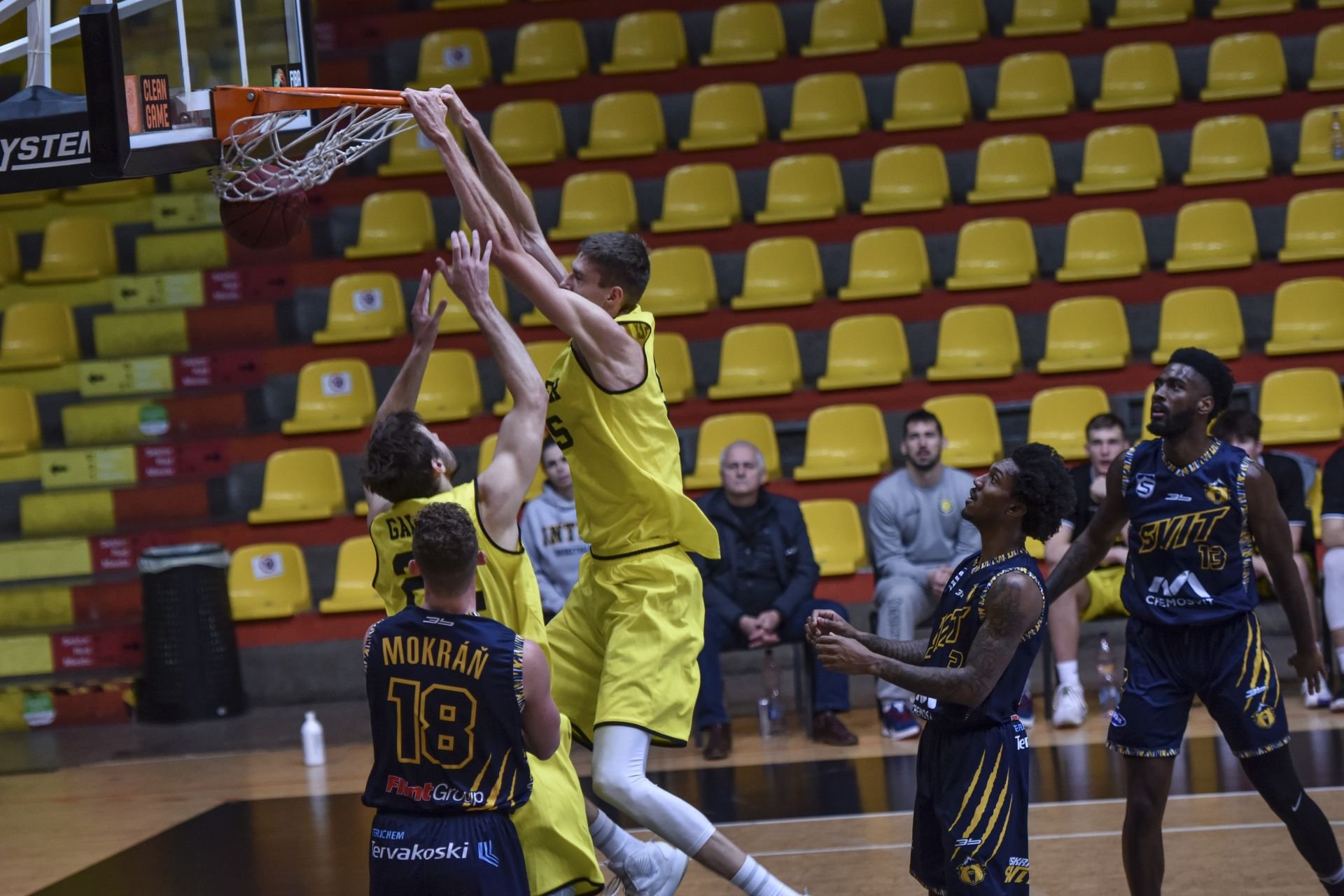 Basketbalisti Interu ciele prekonali aj bez medaily, teraz hľadajú (dočasný) azyl