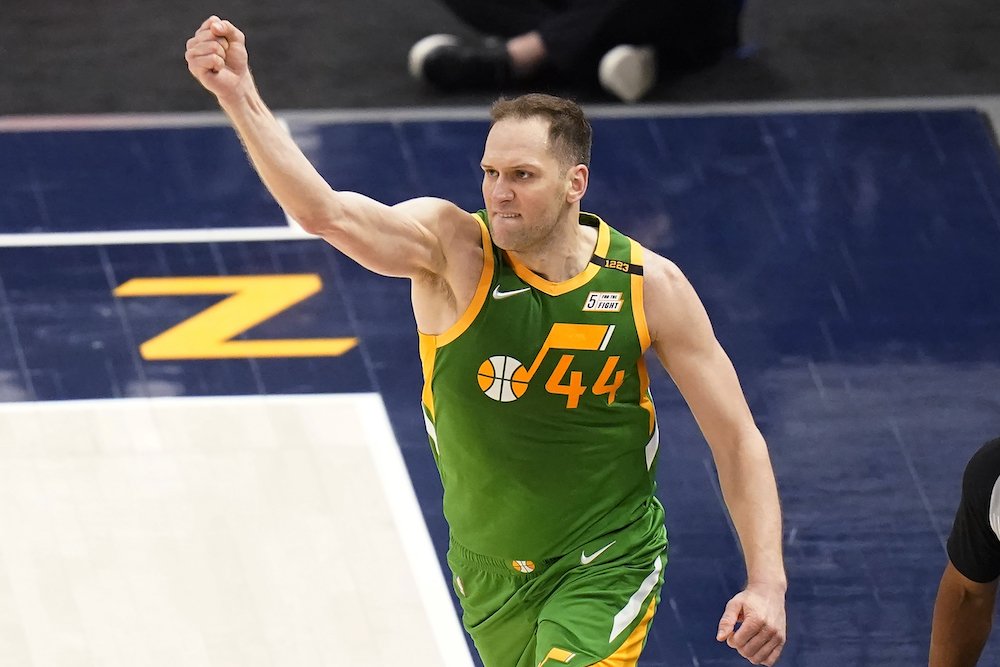 VIDEO: Šampióni Lakers klesli na miesto nezaručujúce play-off, Bogdanovič so 48 bodmi