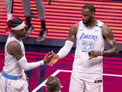 Play-off alebo play-in proti Warriors? Lakers sa dozvedia osud v posledný hrací deň