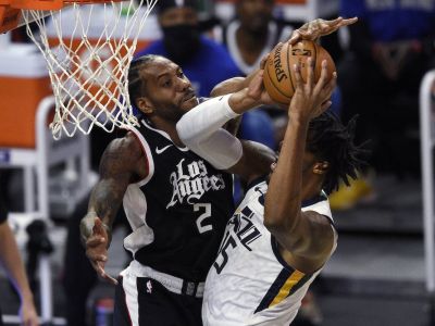 NBA play-off: Leonard s Georgom nastrieľali 65 bodov, Utahu nestačilo ani 19 trojok