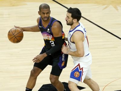 NBA play-off: Základná päťka Phoenixu nedala opäť šancu Denveru s MVP Jokičom