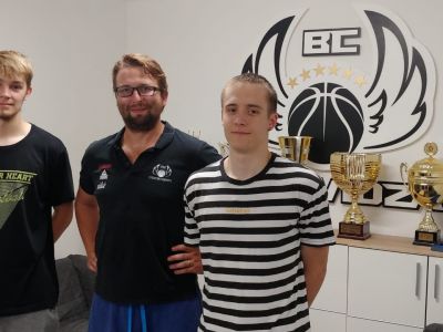 Lukáč a Matuška pokračujú v Prievidzi, podpísali profesionálne kontrakty