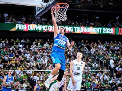 Dončič umlčal triple-doublom Kaunas, Slovinsko ide cez Litvu na olympiádu