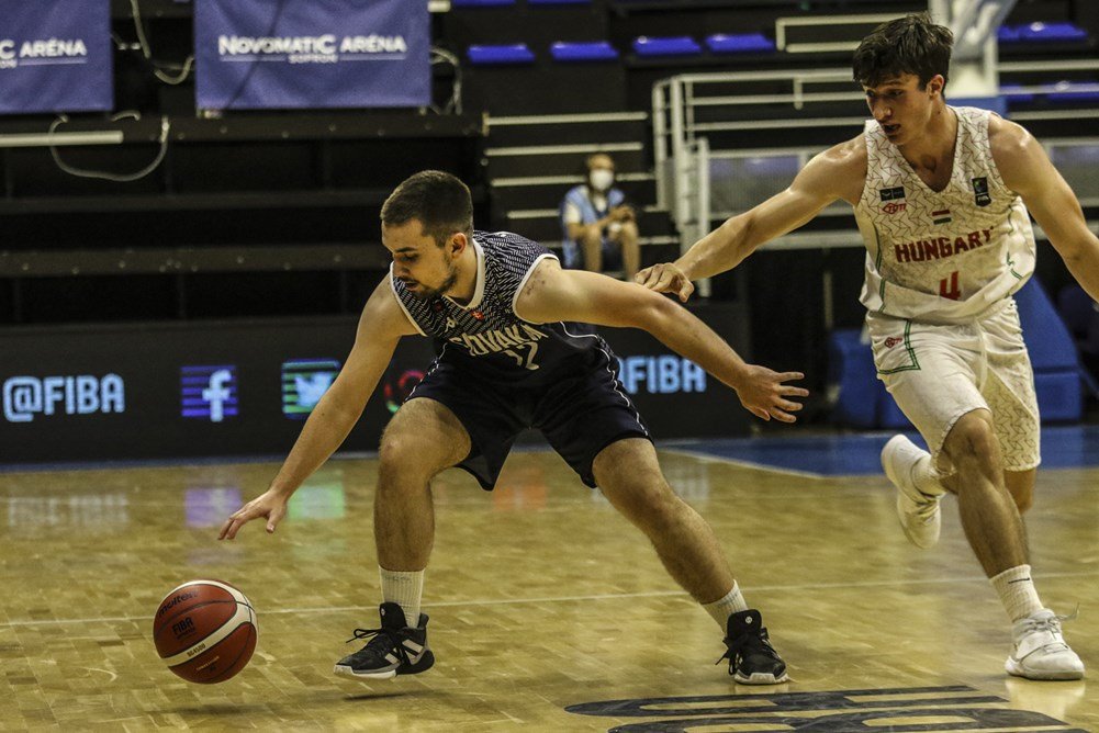 Mladí Slováci na úvod FIBA Challengeru s tesnou prehrou proti Maďarsku