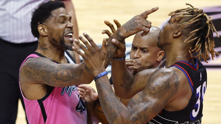 Od roku 2016 odohral v NBA dokopy len 45 zápasov, ale znova dostal zmluvu