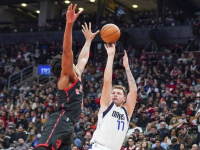 VIDEO: Dončič trávi vysokú prehru, Durant „polámal“ Craiga