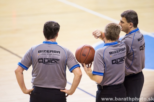 Aj rozhodcovia reprezentujú Slovensko vo FIBA pohároch