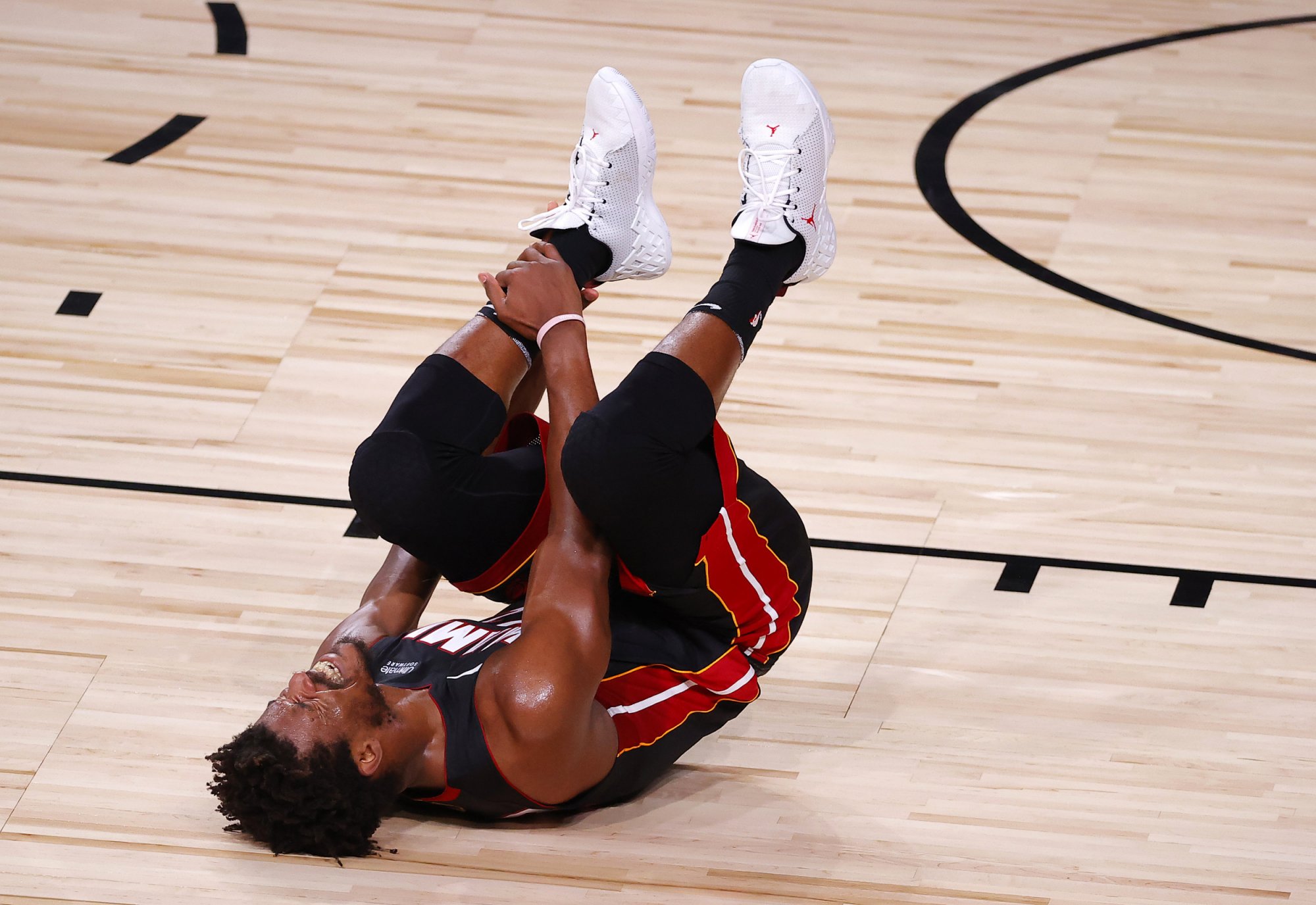 VIDEO: Miami stratilo Butlera a prehralo s Lakers po predĺžení, Westbrook s ďalším triple-doublom