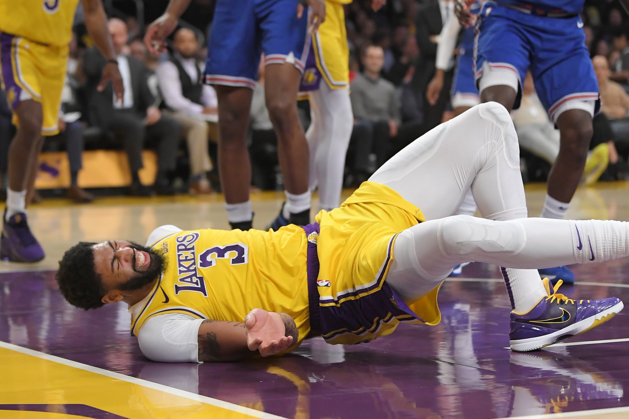 Davis si zranil koleno, Lakers bude chýbať