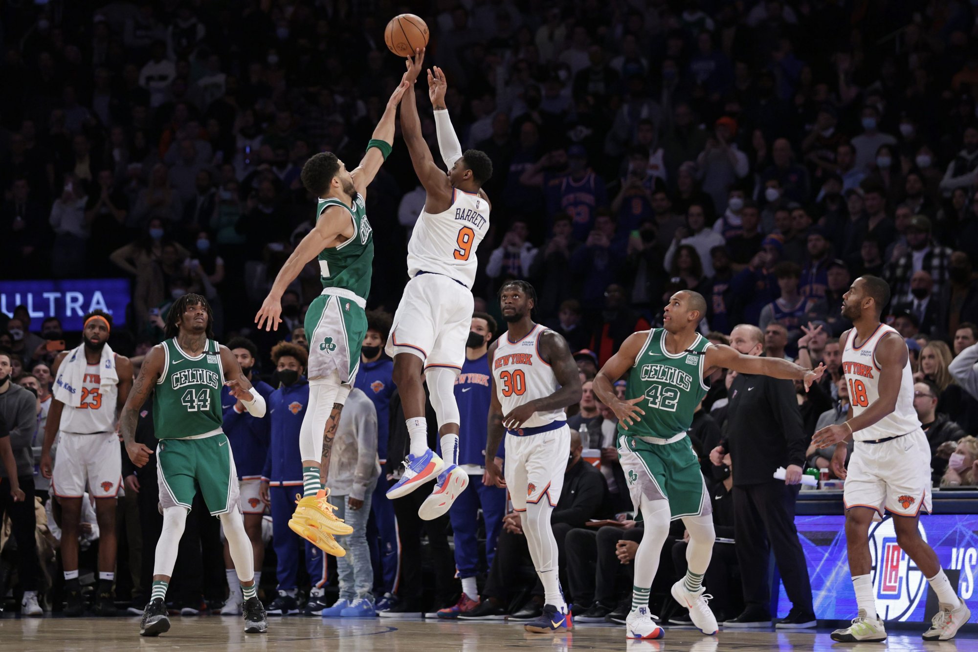 VIDEO: Minulý zápas mal 0 bodov, teraz 41, Knicks k tomu pridali parádny buzzer beater