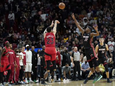 VIDEO: Parádna dráma v Miami, Toronto vyhralo na vedúcim tímom po troch predĺženiach