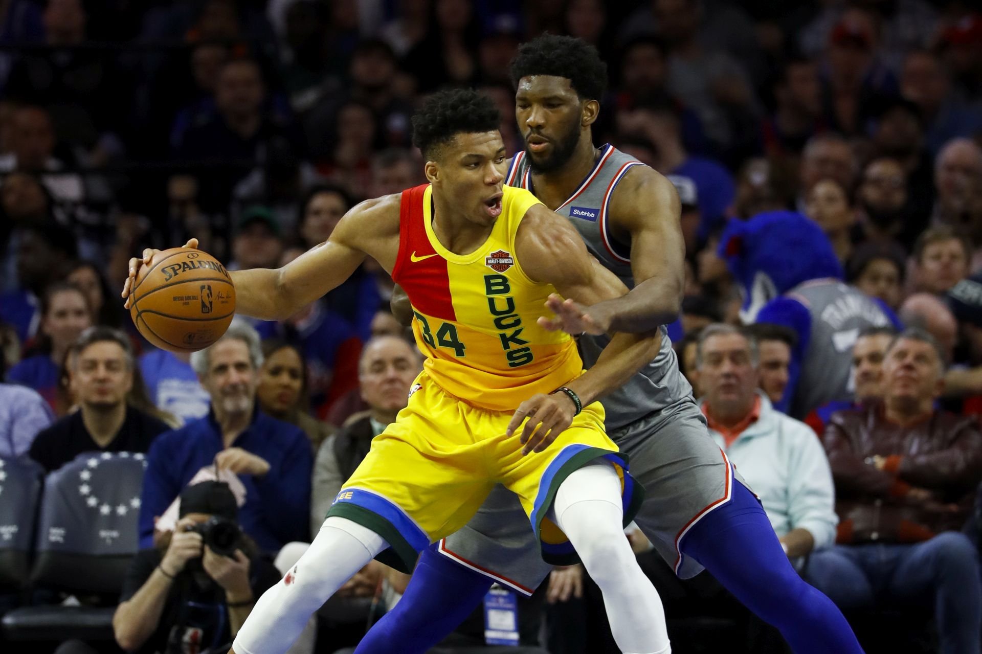 VIDEO: Embiid zatienil Giannisa, Dončič atakoval 50-bodovú hranicu