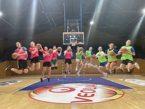 Výbery U18 a U20 absolvovali kempy. Dievčatá ukázali potenciál a chuť na sebe pracovať, pochvaľuje si Jalčová