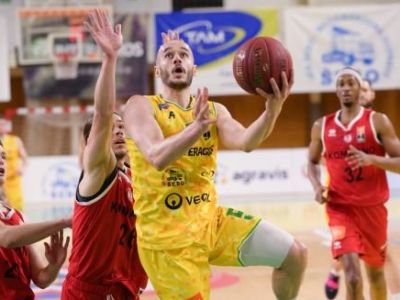 VIDEO: Mccallum s Krajčovičom potiahli Levice k obratu, Inter ubránil Spišiakov
