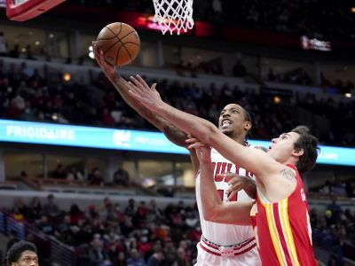VIDEO: Nečakaný hrdina pokračuje vo famóznej forme, Chicago je na čele konferencie