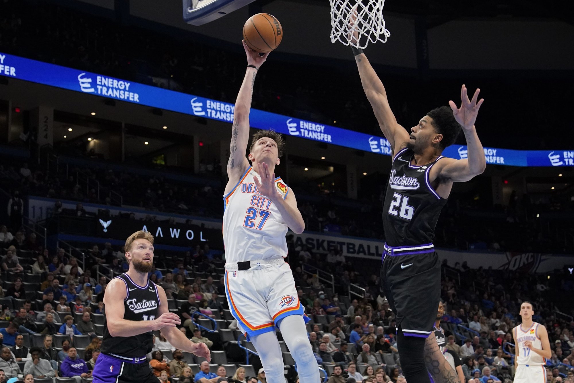 VIDEO: Čech Krejčí odohral najlepší zápas v NBA, Morant dal 52 bodov a neuveriteľný kôš